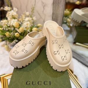 Gucci Women's Cream Logo Mules